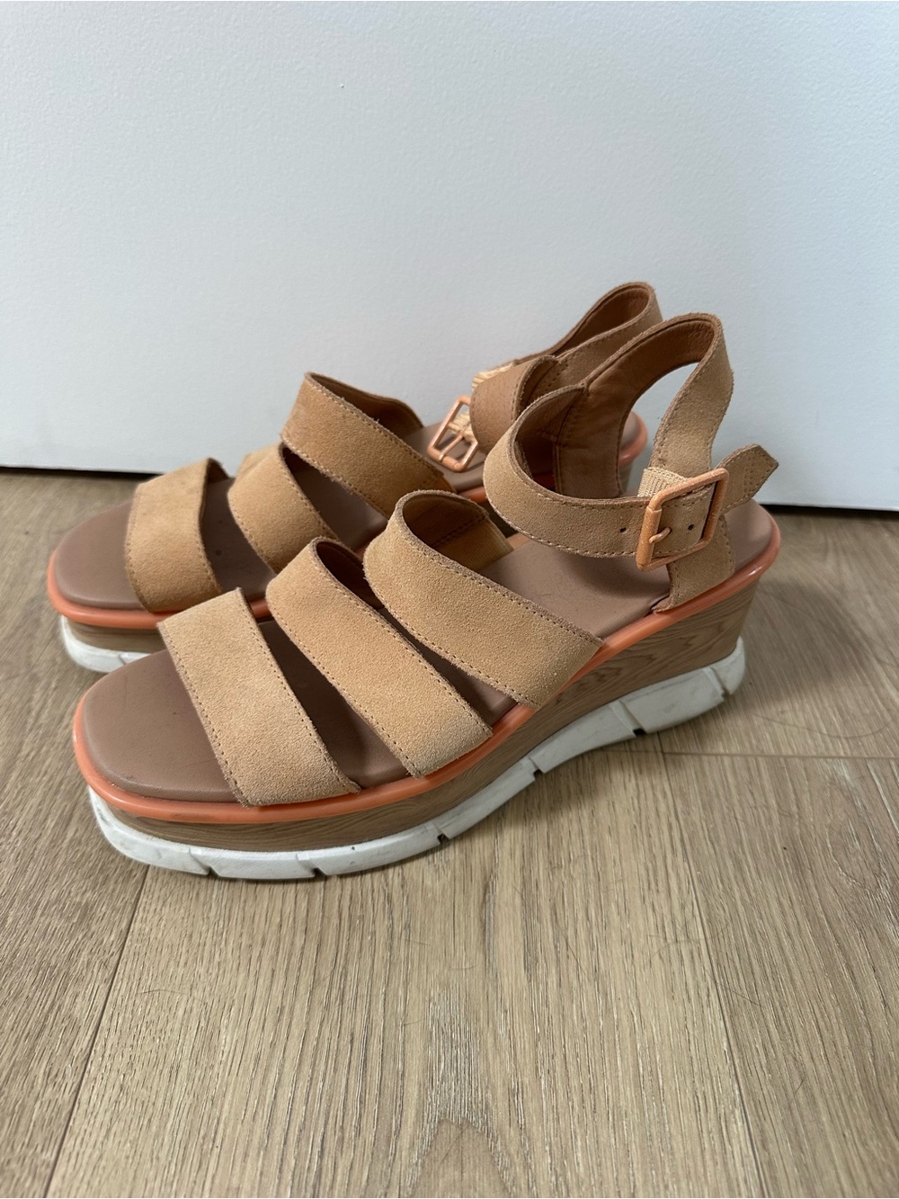 Sorel joanie platform wedge sandals